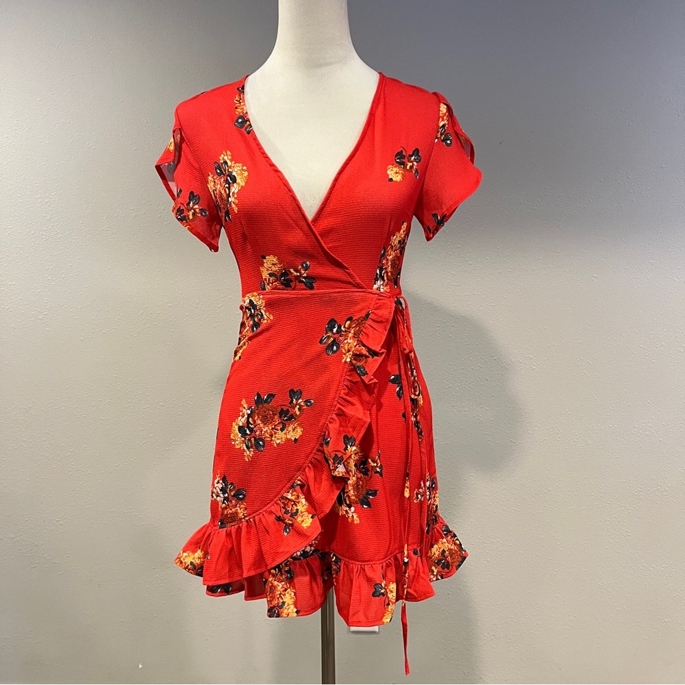 Red Floral Wrap Mini Dress - Short Sleeve